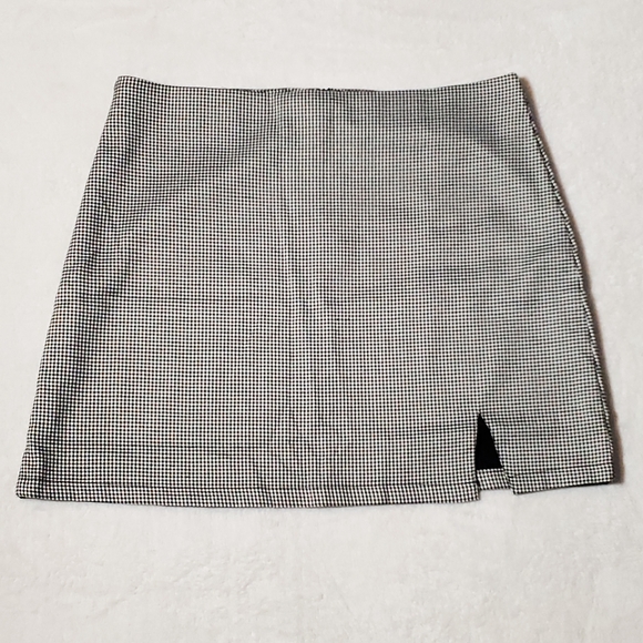 Pink Lily Dresses & Skirts - Pink lily checked above knee skirt 2xl